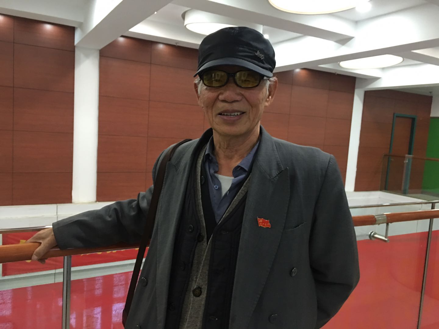 白內障術后喜開顏，老人組團送錦旗啦!