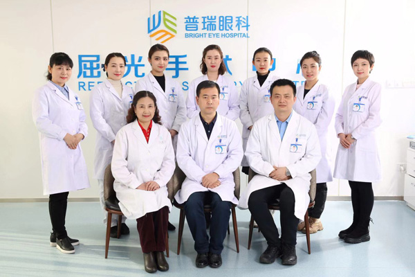 見證并推動屈光手術史20載，他們幫數(shù)萬患者重返了清晰世界