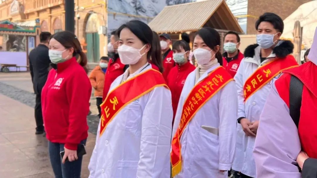 【不褪色的雷鋒精神】青春建功新時(shí)代，志愿奉獻(xiàn)我先行